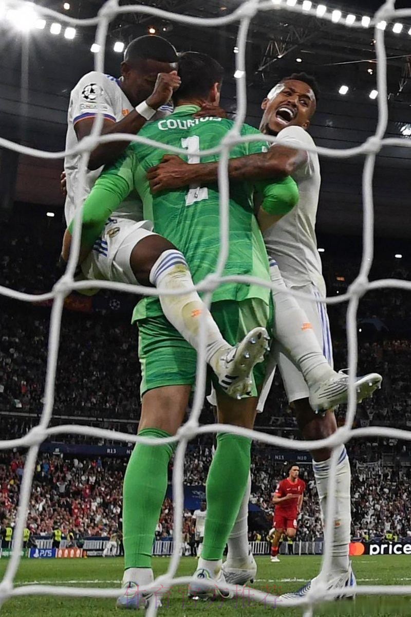 赛季报销+无缘欧洲杯!阿拉巴左膝前十字韧带撕裂 赛季报销+无缘欧洲杯!阿拉巴左膝前十字韧带撕裂